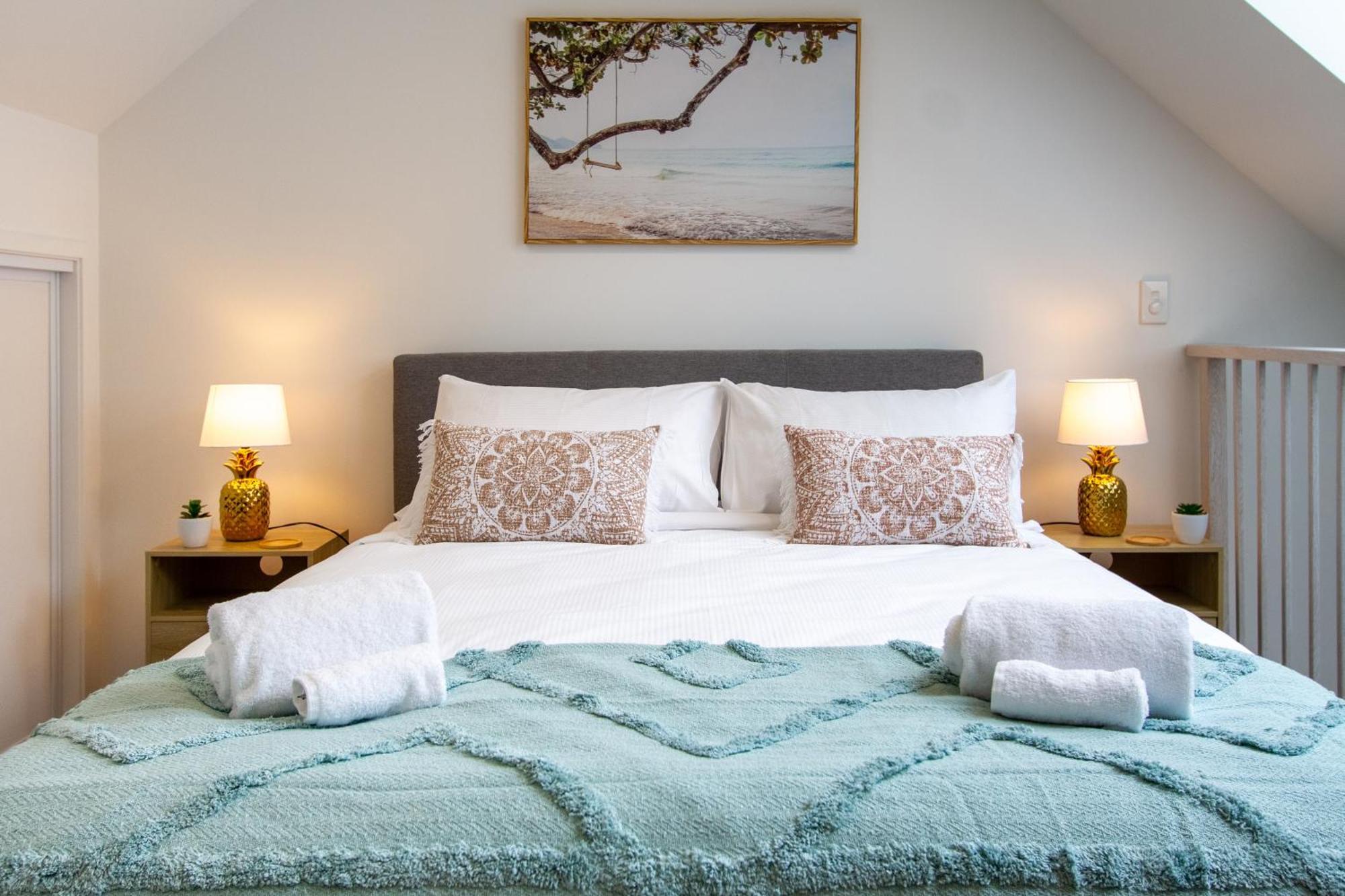 Botanic Bliss Bungalow: 1 Bed Loft Apartment *