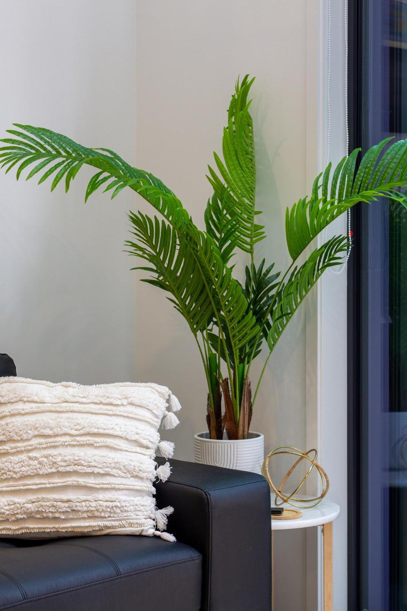 Botanic Bliss Bungalow: 1 Bed Loft Christchurch