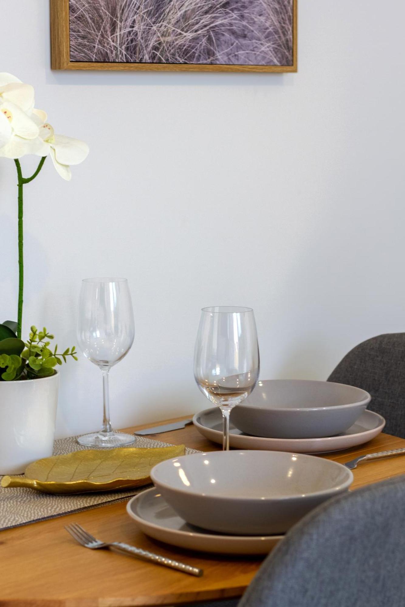 Botanic Bliss Bungalow: 1 Bed Loft Apartment Christchurch