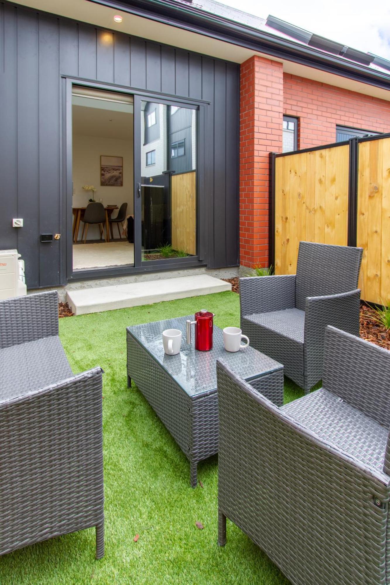 Botanic Bliss Bungalow: 1 Bed Loft *